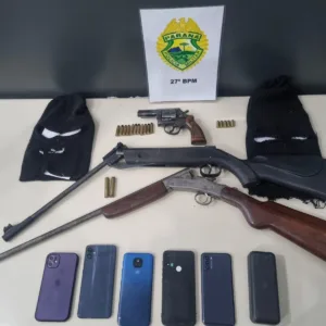 Veículo roubado em SC é recuperado no Paraná em ação que deixa criminoso morto e cinco detidos | Imagem: Polícia Militar do Paraná