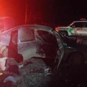 Perseguição em SC revela carga de quase 1 kg de maconha dentro de carro | Imagem: Polícia Militar de SC