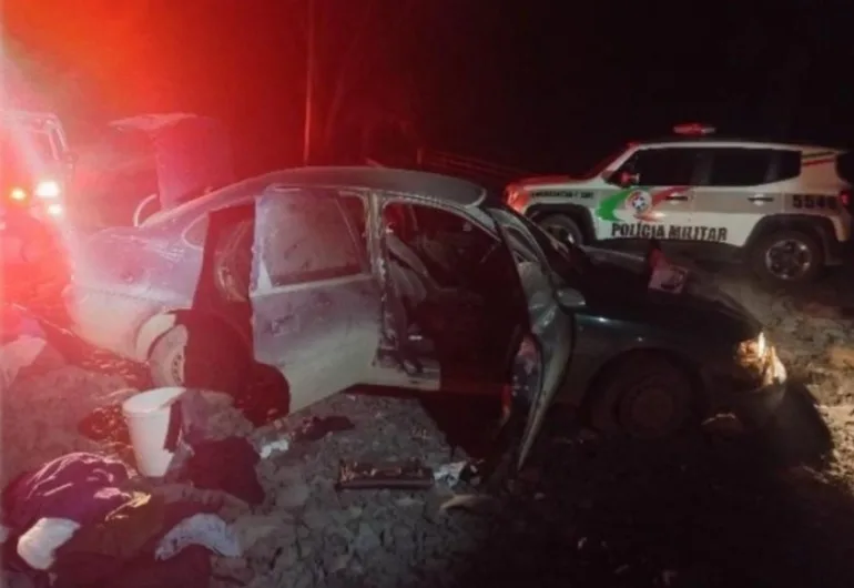 Perseguição em SC revela carga de quase 1 kg de maconha dentro de carro | Imagem: Polícia Militar de SC
