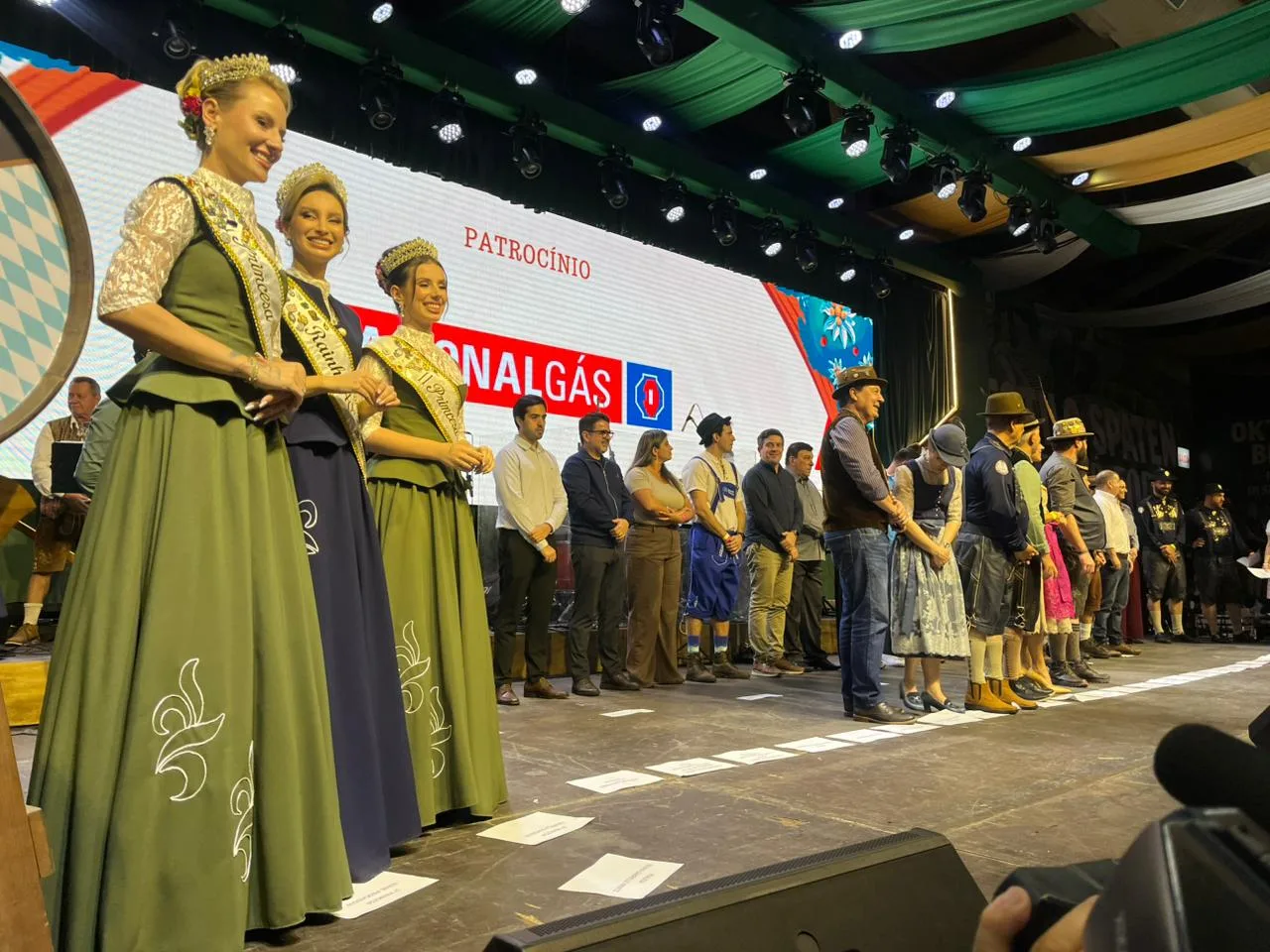 Abertura da 40ª Oktoberfest Blumenau reúne mais de 26 mil pessoas e celebra tradição e inovação | Imagem: Ascom Vila Germânica
