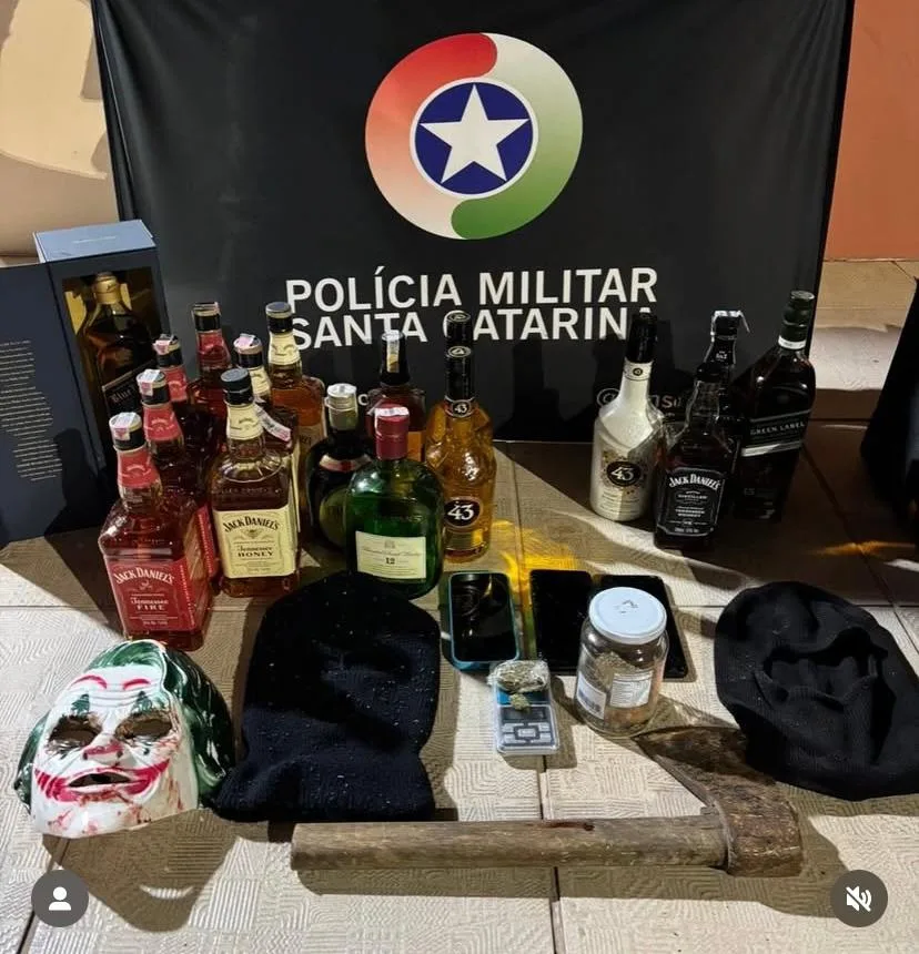 Polícia Militar prende dupla e recupera produtos furtados de loja em Lages | Foto: Polícia Militar