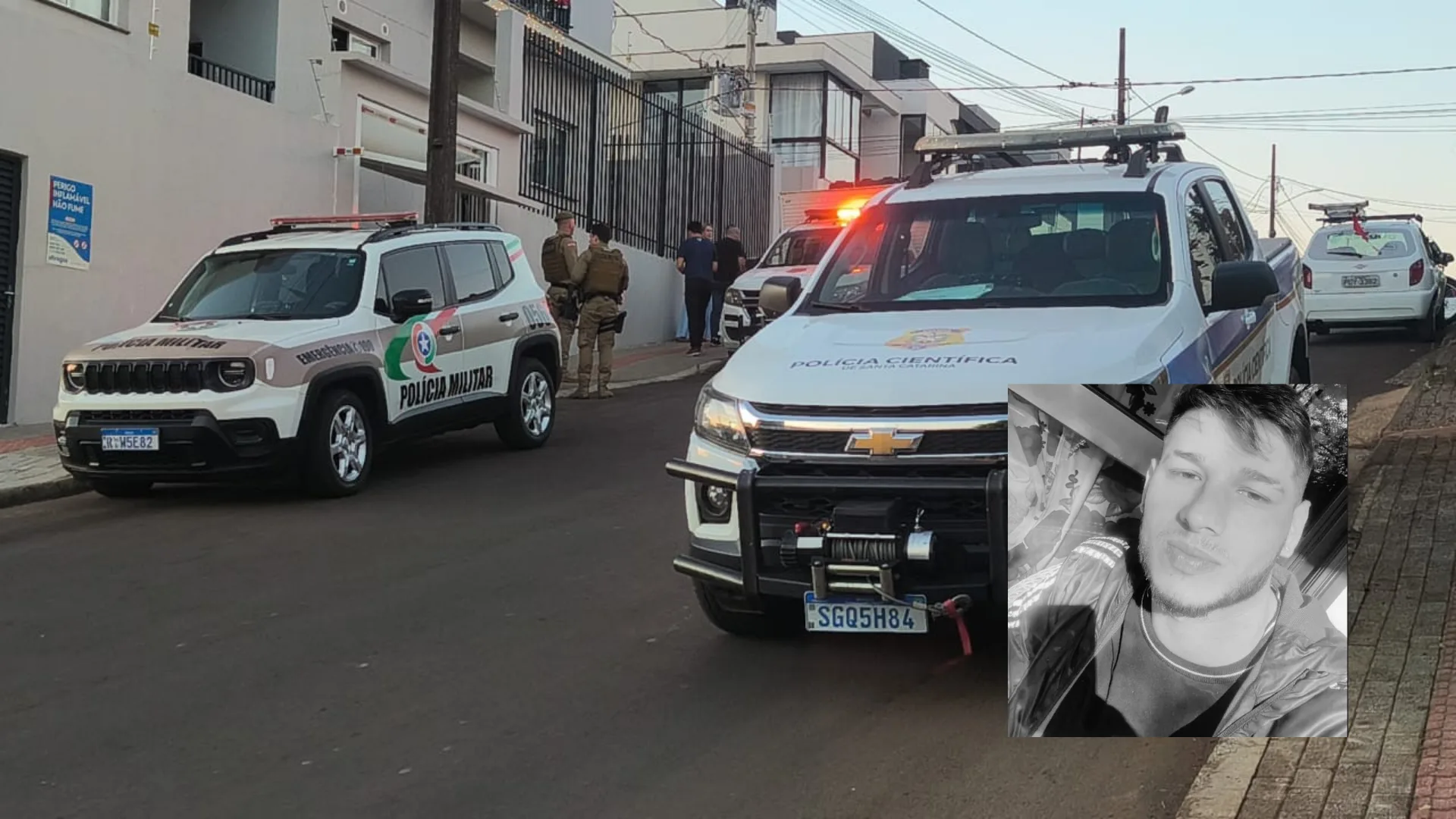 Jovem morre ao cair de prédio enquanto instalava tela de proteção em SC; vítima havia se tornado pai há 44 dias | Imagem: ClicRDC/Redes Sociais