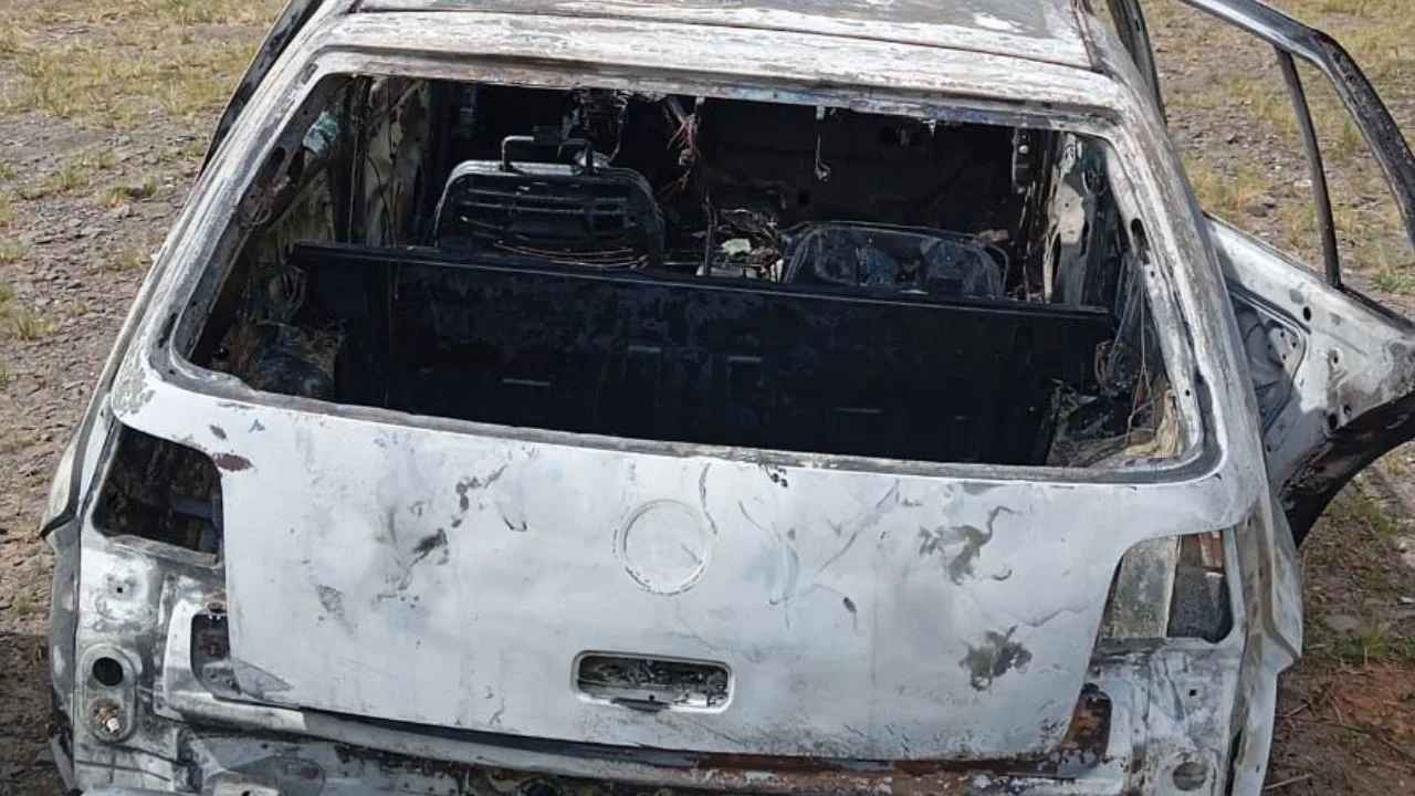 Carro pega fogo na SC-114 em Painel | Foto: PMRv Serra