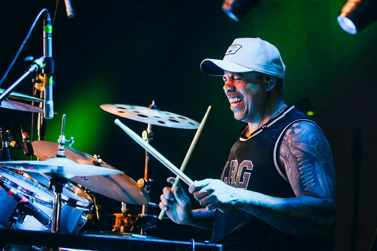 Dazaranha reúne mais de 20 mil pessoas em show gratuito na Beira-Mar Norte