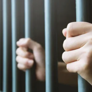 Em surto homem mata irmã a facadas e deixa pai ferido | Foto: Canva | Reprodução