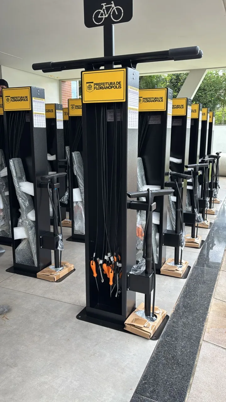 Estações de pequenos reparos para bicicletas em Florianópolis