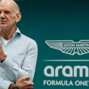 F1: Adrian Newey assumirá como chefe de equipe da Aston Martin em 2026 | Foto:  @astonmartinf1 | Redes Sociais