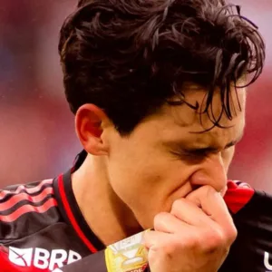 Flamengo perde Pedro para decisão da Libertadores após lesão.| Foto: Redes Sociais / Flamengo / Divulgação