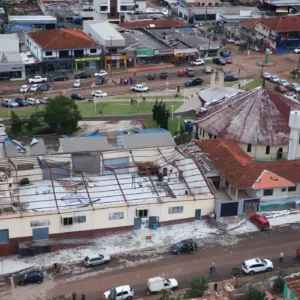 Governo trabalha para liberar FGTS de atingidos por tornado no Paraná | Foto: Ari Dias/AEN, via Agência Brasil
