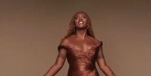 Grammy Latino 2025: Liniker é destaque com três prêmios