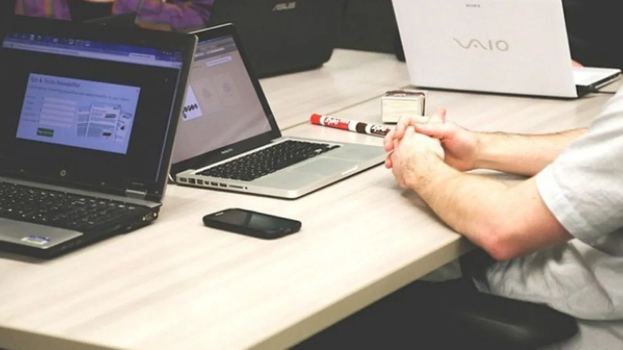 Justiça condena empresa a indenizar representante de Lages por comissões atrasadas | Imagem: Divulgação/Envato