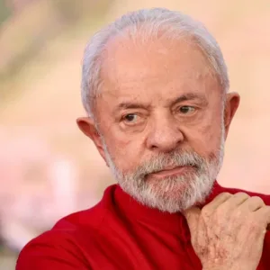 Lula proíbe uso de linguagem neutra em órgãos públicos