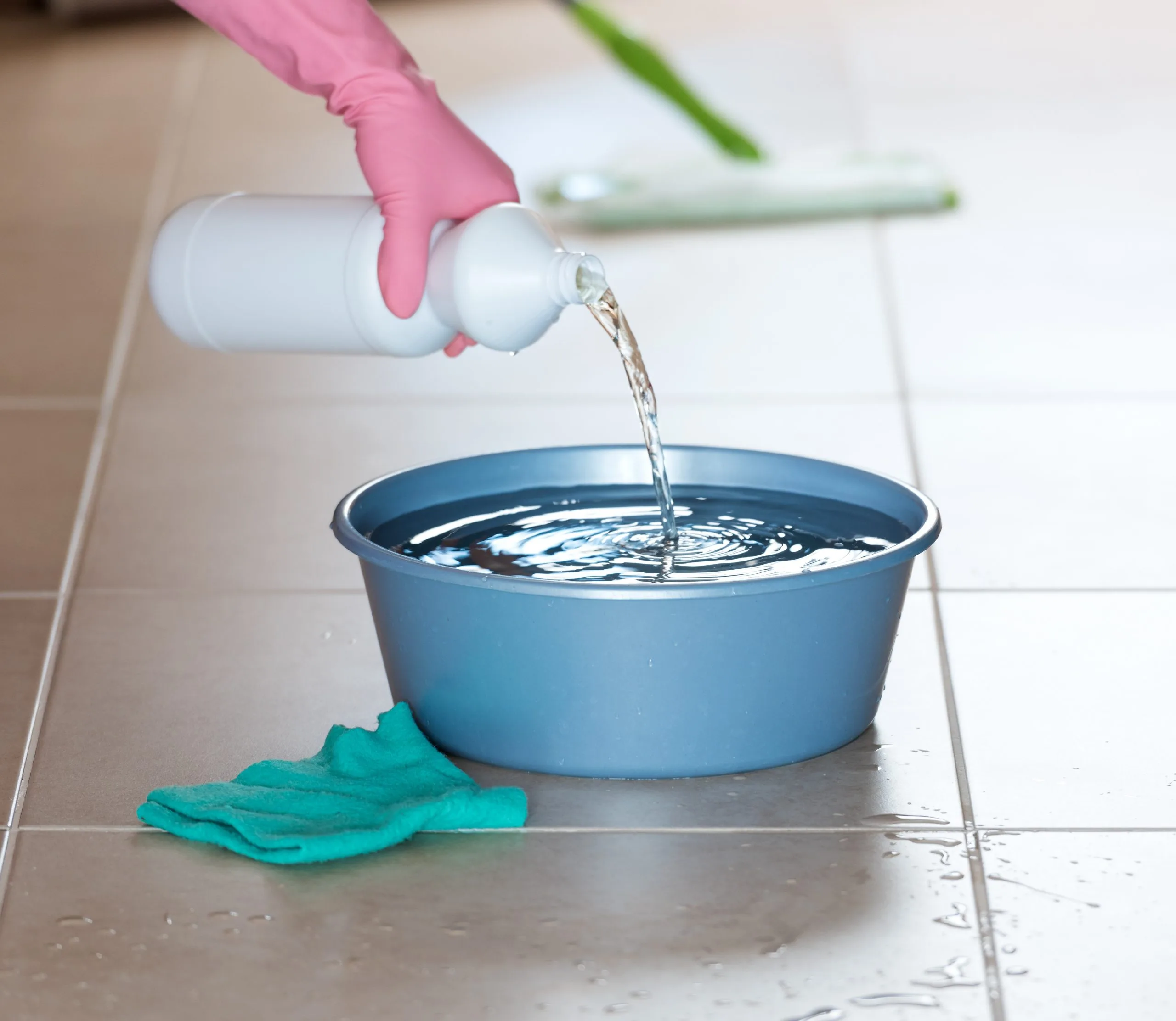 Menino de oito anos é socorrido após tomar água sanitária em SC | Imagem Ilustrativa | Foto: Reprodução/Redes Sociais 