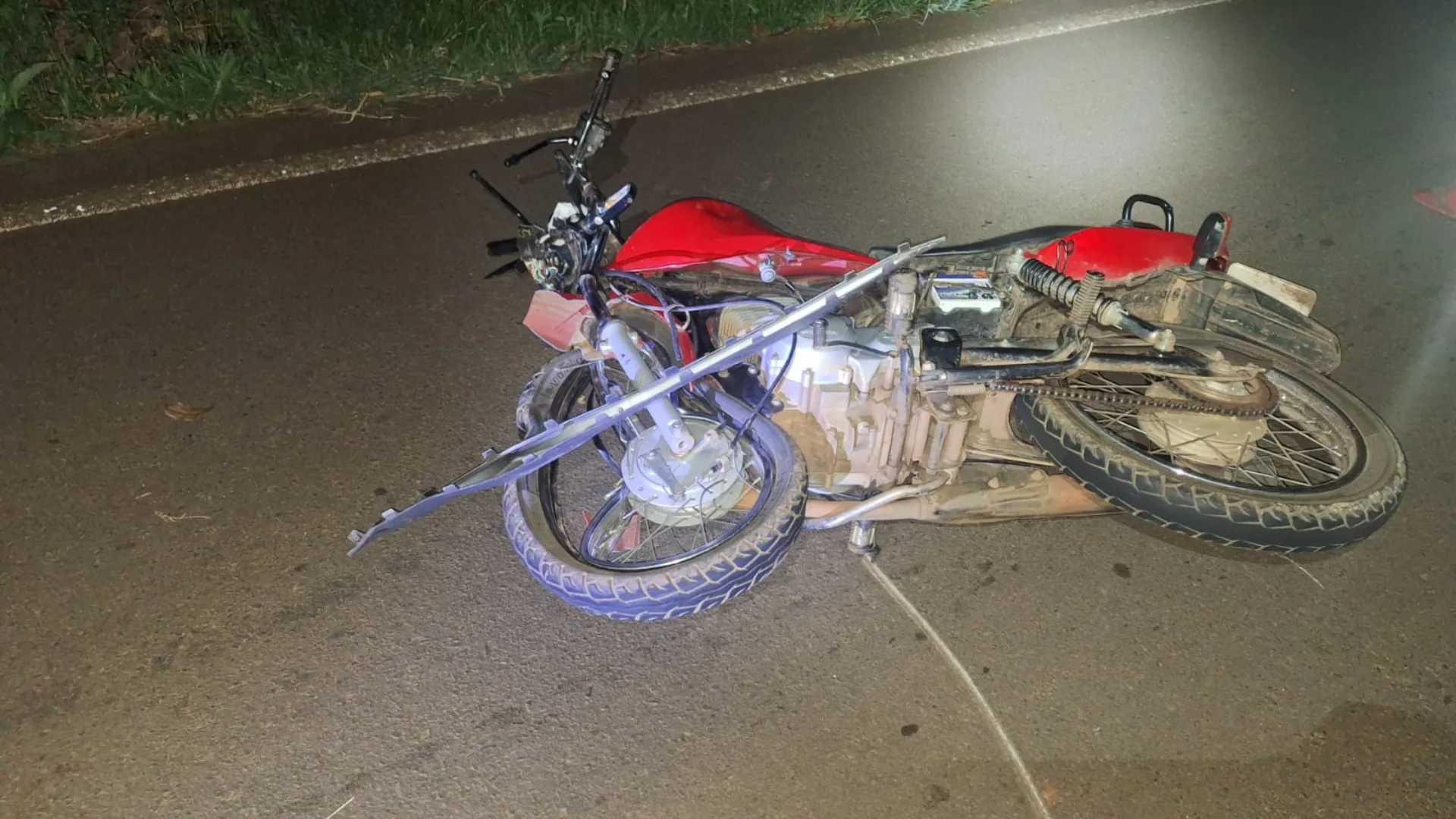 Homem morre em colisão frontal entre carro e motocicleta na SC-480 em SC | Imagem: CBMSC