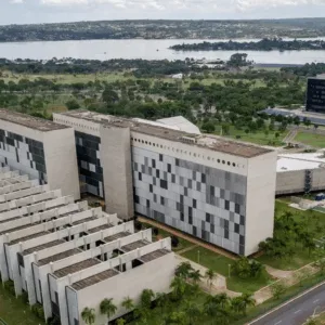 STJ proíbe Forças Armadas de afastar militares transgêneros - Imagem: Rafa Neddermeyer/Agência Brasil