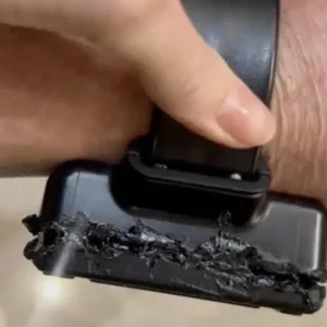 Quanto custa a tornozeleira que Bolsonaro tentou danificar com ferro de solda