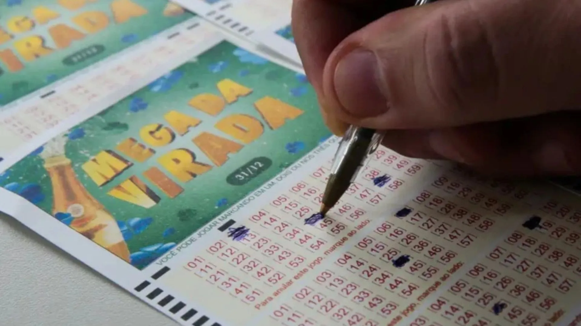 Apostas para a Mega da Virada 2025 estão abertas; veja como jogar | Foto: Marcello Casal Jr/Agência Brasil
Apostas para a Mega da Virada 2025 estão abertas; veja como jogar | Foto: Marcello Casal Jr/Agência Brasil