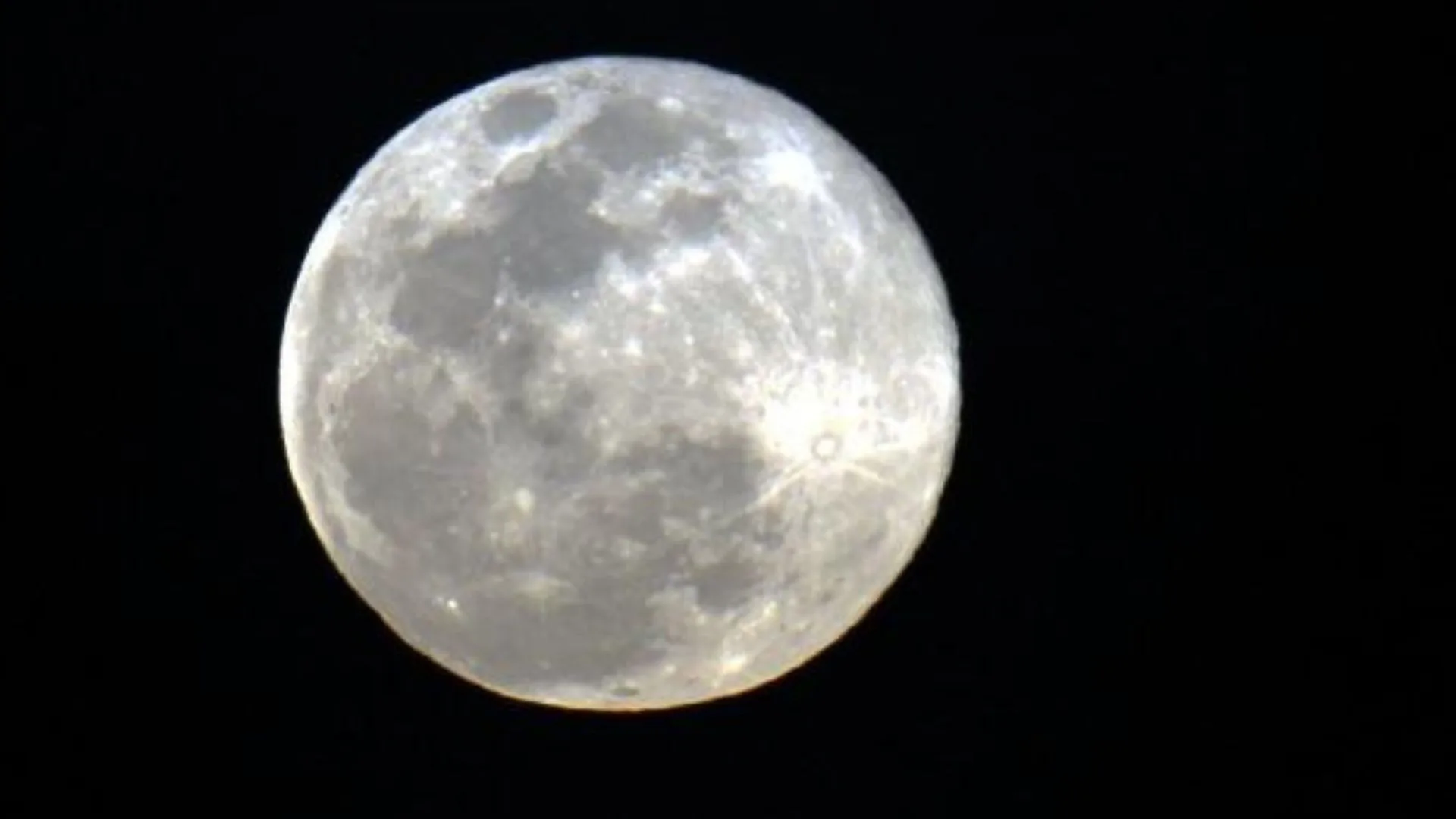 Novembro terá penúltima superlua de 2025; veja quando observar – Imagem: reprodução/ SBT