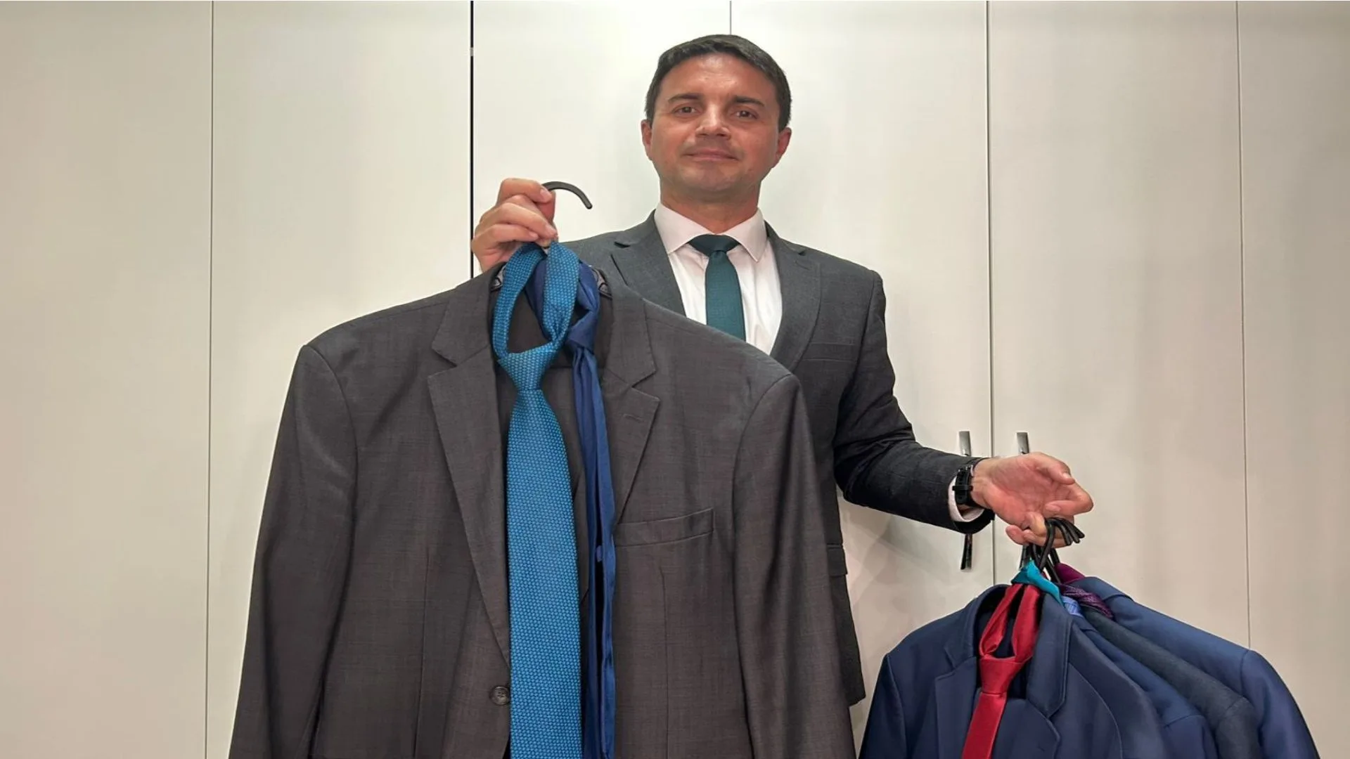 Gravatas de Henrique Zanotto no SCC Meio-Dia ganham votação especial | Foto: reprodução SCC SBT 