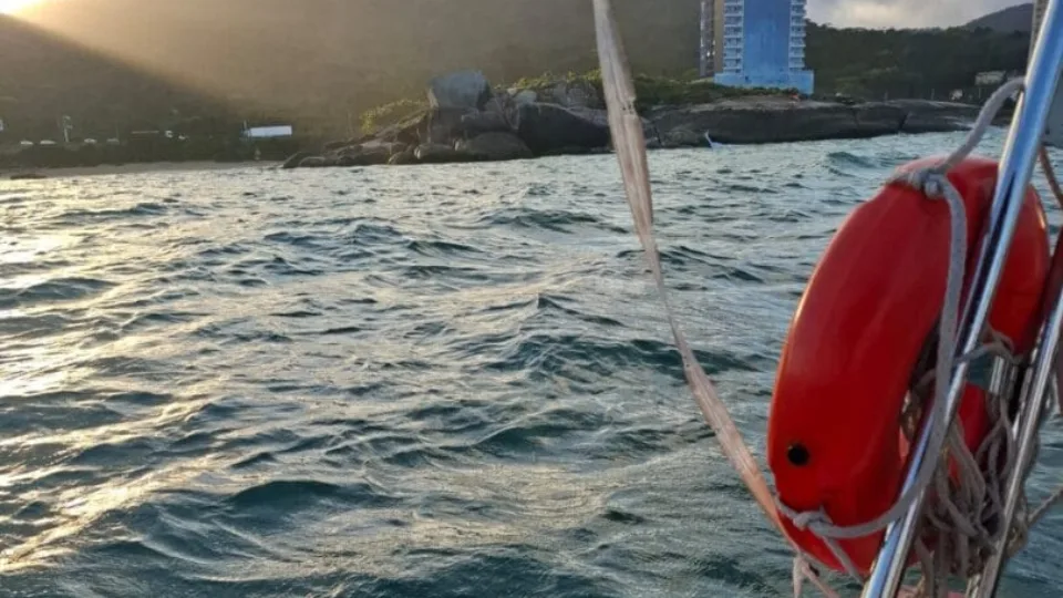 Corpo de homem desaparecido é encontrado em praia de SC; irmão também morreu afogado dias antes | Imagem: CBMSC