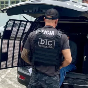Polícia Civil cumpre mandados e prende suspeito em operação sobre homicídio em SC
