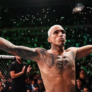 Charles do Bronx mira novas lutas e provoca Max Holloway no UFC | Foto: reprodução / redes sociais 