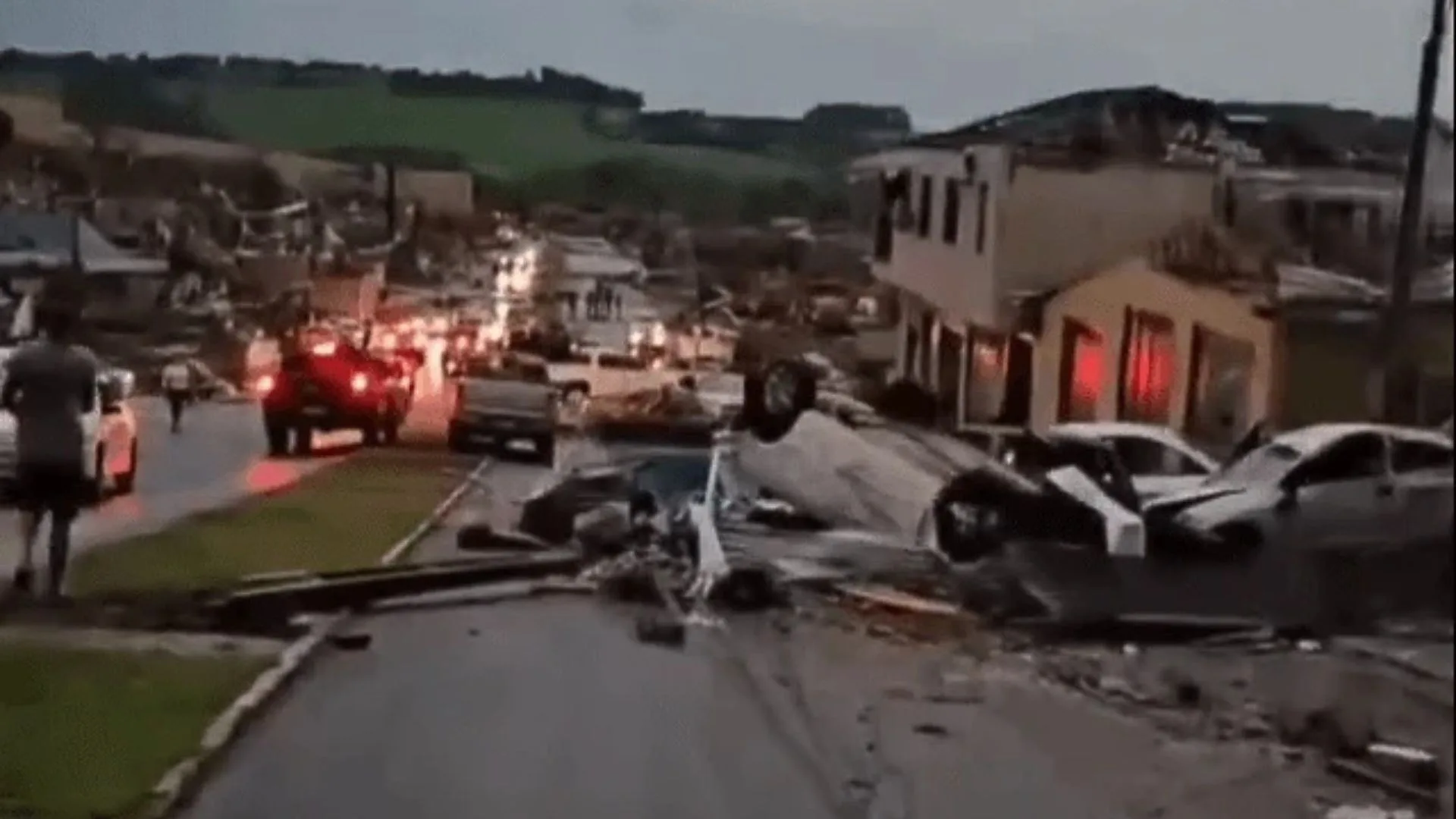 Tornado deixa cinco mortos e mais de 400 feridos no Paraná | Foto: reprodução / redes sociais. 