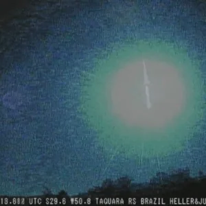 VÍDEO: meteoro de grande intensidade provoca explosão luminosa na divisa entre RS e SC |Imagem: Observatório Heller & Jung
