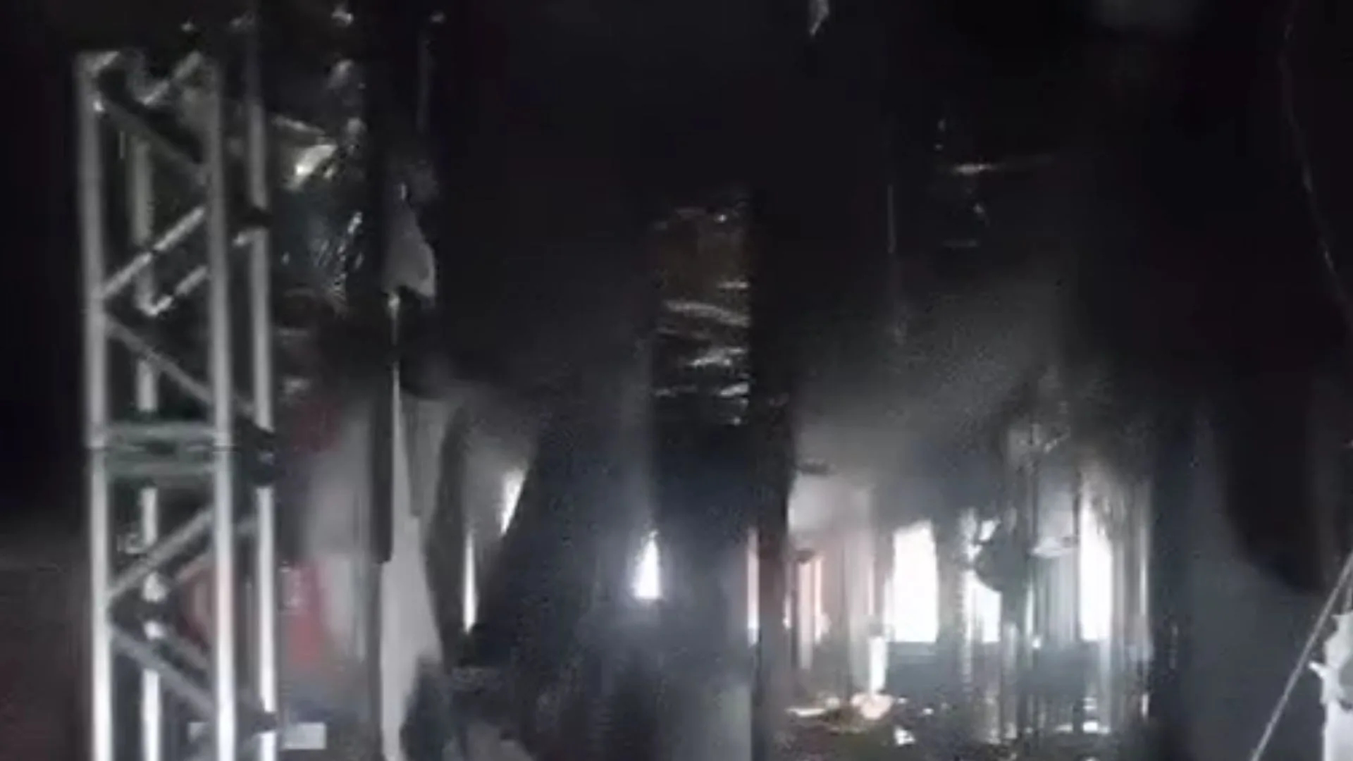 Imagem mostra destruição após incêndio em shopping na Grande Florianópolis | Foto:
divulgação. 