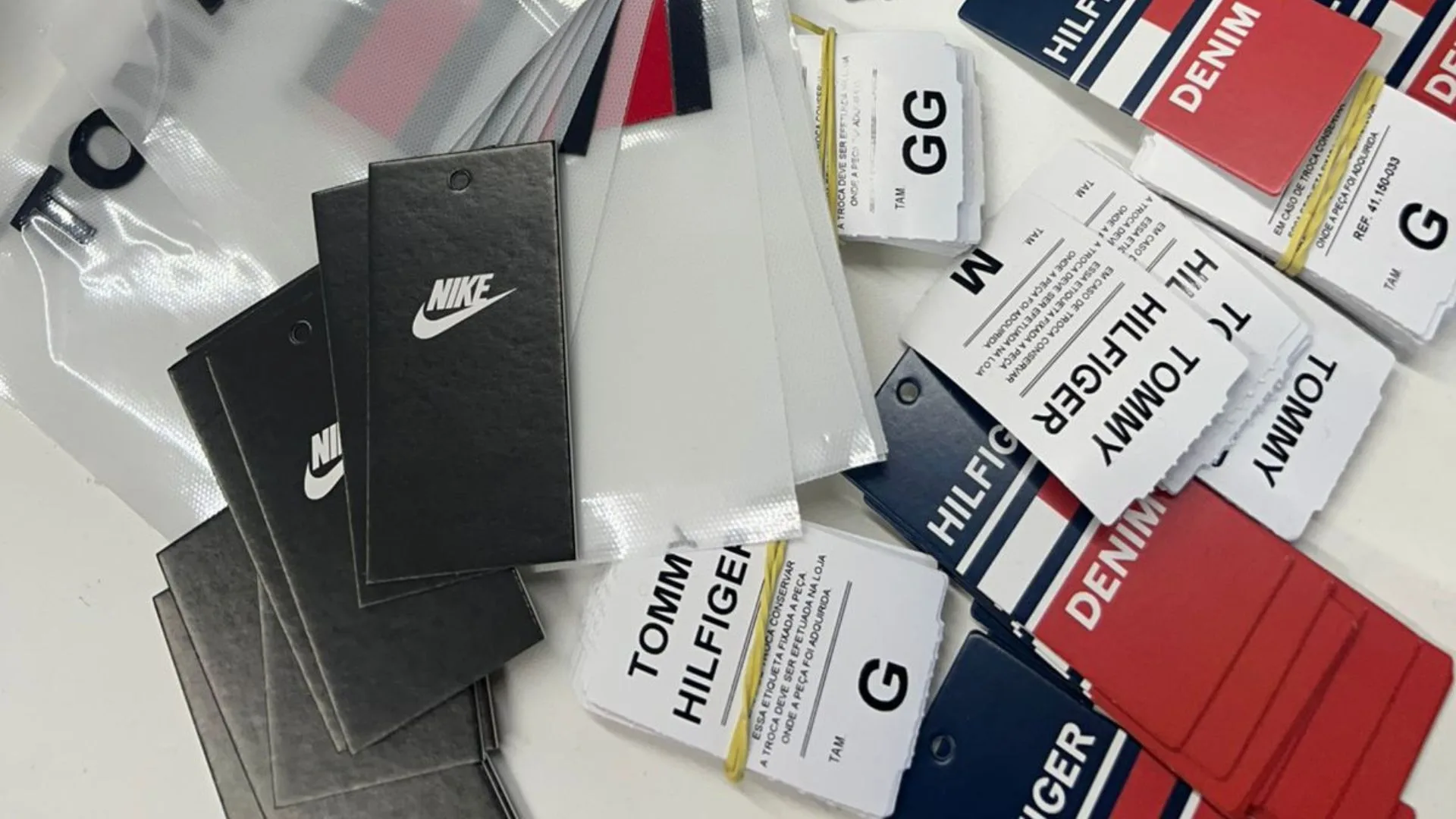 VÍDEO: polícia Civil encontra galpão com R$ 330 mil em roupas falsificadas em SC | Foto: divulgação / PCSC 
