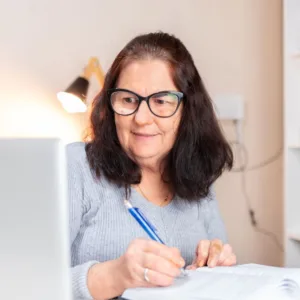 Mais de 17 mil idosos se inscrevem no ENEM 2025 | Foto: reprodução. 