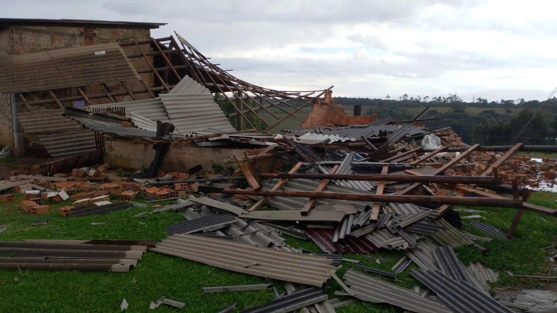 Cidade de SC é a quarta a decretar situação de emergência após temporais; veja qual | Foto: Defesa Civil de Rio Negrinho/Reprodução