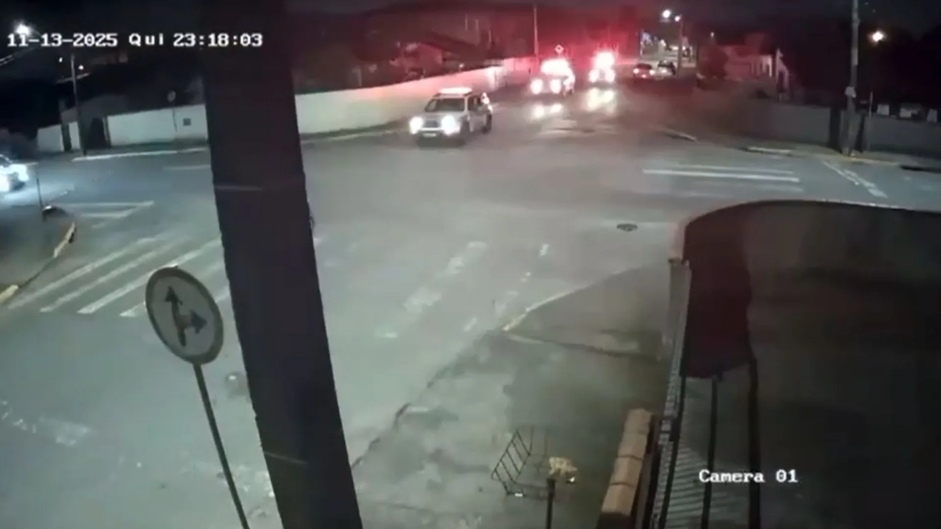 VÍDEO: criminosos furtam caminhão e são presos após perseguição em SC | Foto: reprodução. 