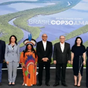 COP30 inicia fase decisiva em Belém com alerta de Alckmin sobre crise climática