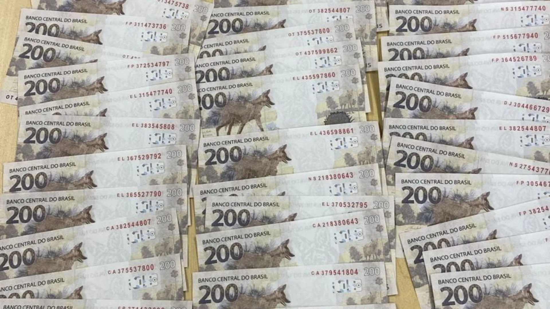 Cinco pessoas são presas com dinheiro falso e drogas | Foto: divulgação / PMSC 