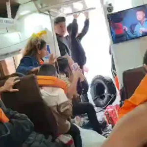 Passageiros entram em pânico após lancha ser atingida por ventos no Rio Solimões