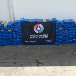 Polícia Militar intercepta caminhonete com 550 kg de maconha em SC | Foto: divulgação | PMSC 