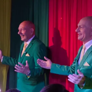 Após solidariedade nas enchentes, Luciano Hang vira estátua em Gramado | Foto: Leonel Lorensi | Rádio Massa Gramado 