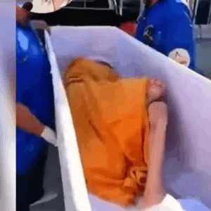 Mulher 'ressuscita' dentro de caixão momentos antes de cremação; veja vídeo do momento | Imagem: Reprodução/SBT News