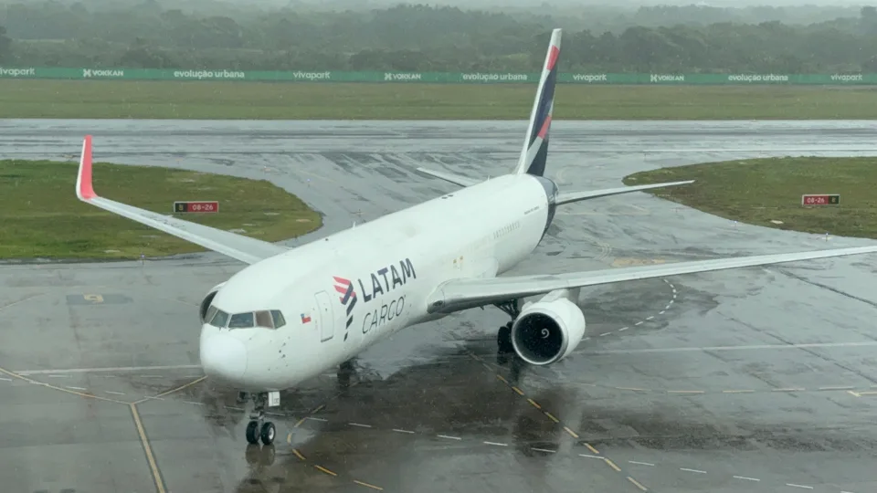 Navegantes recebe o primeiro cargueiro internacional e maior avião já pousado no aeroporto | Imagem: Valéria Berti/ Ascom
