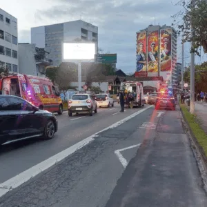 Motorista sofre convulsão ao volante e atropela três pedestres em SC | Imagem: CBMSC
