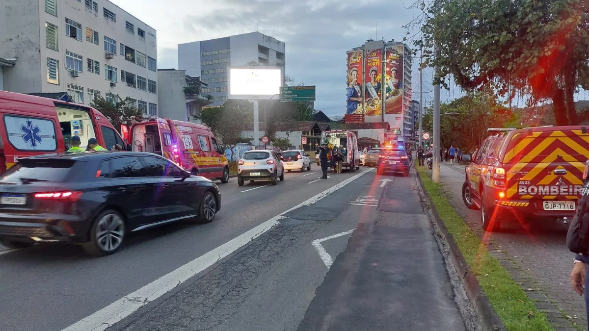 Motorista sofre convulsão ao volante e atropela três pedestres em SC | Imagem: CBMSC