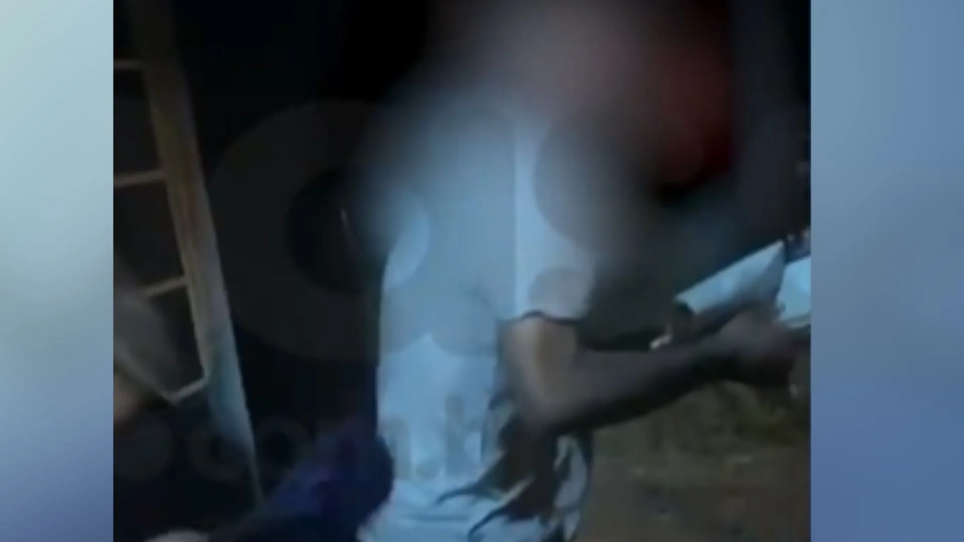 Homem se recusa a pagar por um programa e apanha com chinelo; veja vídeo – Imagem: reprodução/ Massa