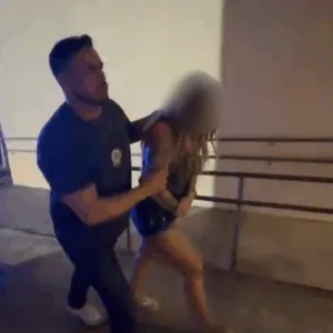 Foragida de SC e ex-esposa de líder de facção criminosa é presa no Rio