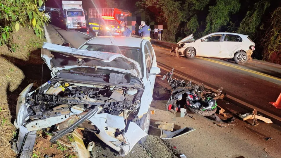 Dois jovens morrem e outros três ficam feridos em sequência de acidentes na BR-282 em SC | Imagem: CBMSC