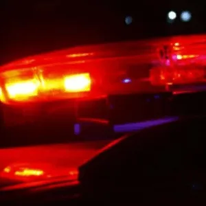 Homem é morto a tiros dentro de sua residência em SC
