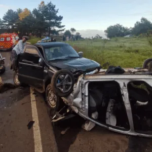 Grave acidente na BR-282 deixa cinco feridos na Serra Catarinense