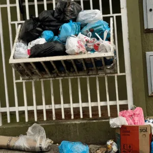 Caos na coleta do Lixo em Lages; nova empresa inicia recolhimento, mas acúmulo ainda preocupa moradores