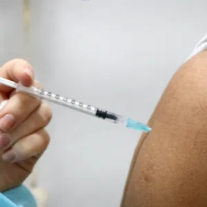 Santa Catarina alerta para a importância da vacinação diante de aumento de casos de meningite