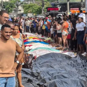 Veja lista com nomes de 115 mortos em megaoperação divulgada pelo governo do RJ | Eusébio Gomes/TV, via SBT News